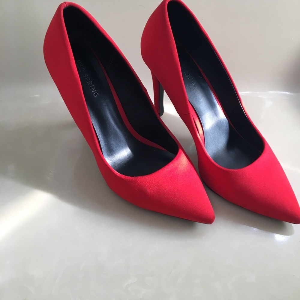 Call it Spring hot red statement heel - Picture 3 of 5